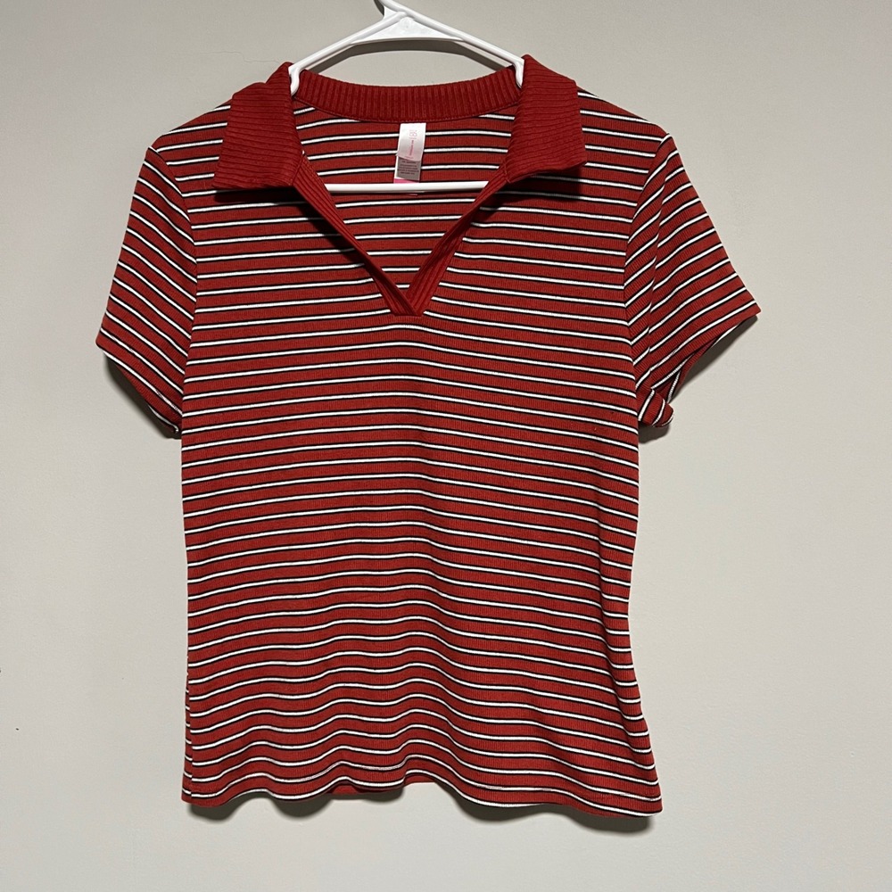 No Boundaries Red White Black Stripe Polo Shirt Women's Size Large V Neck